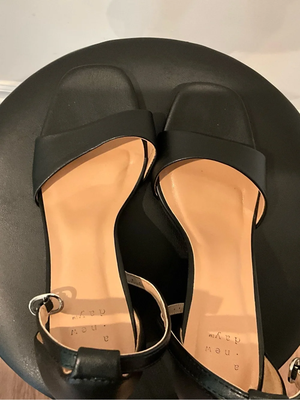a new day Black Block Heel Open-Toe Ankle-Strap Sandals size 8